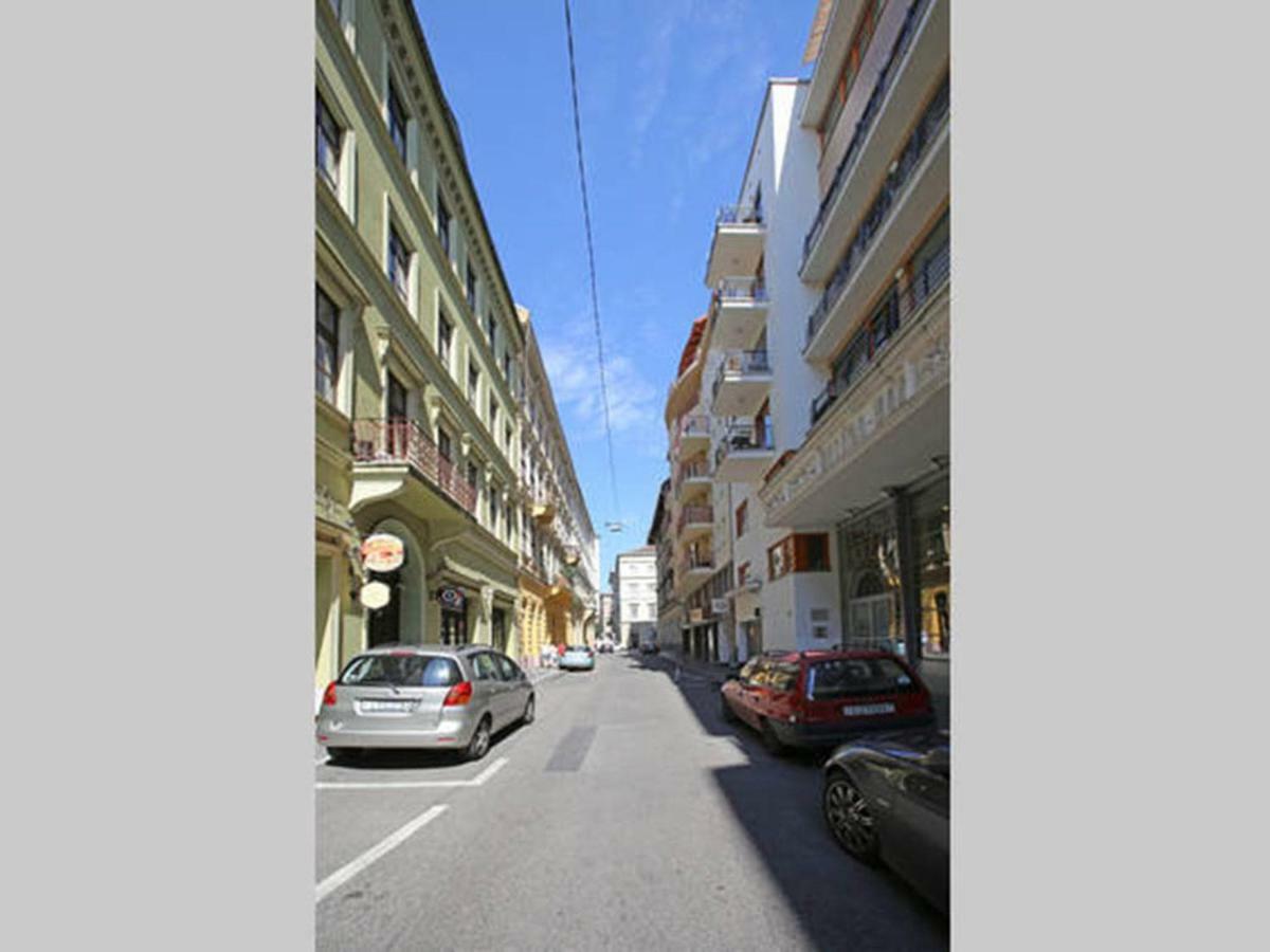 Downtown Garden Isle In Urban Style-Free Parking Budapeste Exterior foto